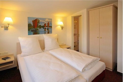 Hotel Hesse Schenefeld  ภายนอก รูปภาพ