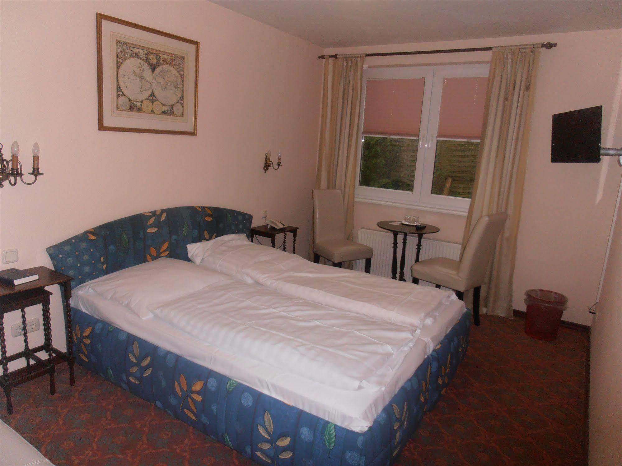 Hotel Hesse Schenefeld  ภายนอก รูปภาพ